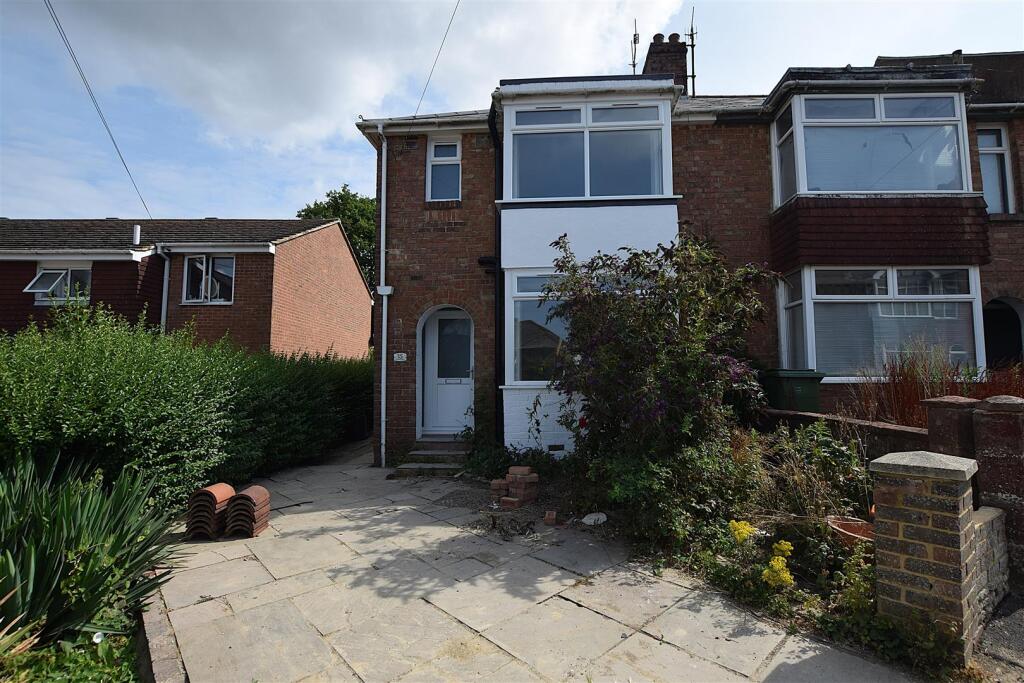 Main image of property: The Broadway, Hastings