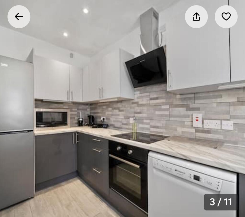 House in Croydon - View 5