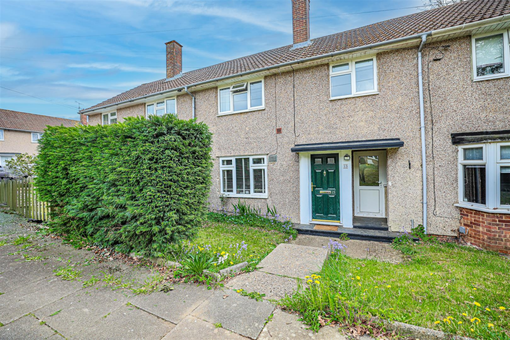 Main image of property: Middle Hill, Hemel Hempstead, HP1