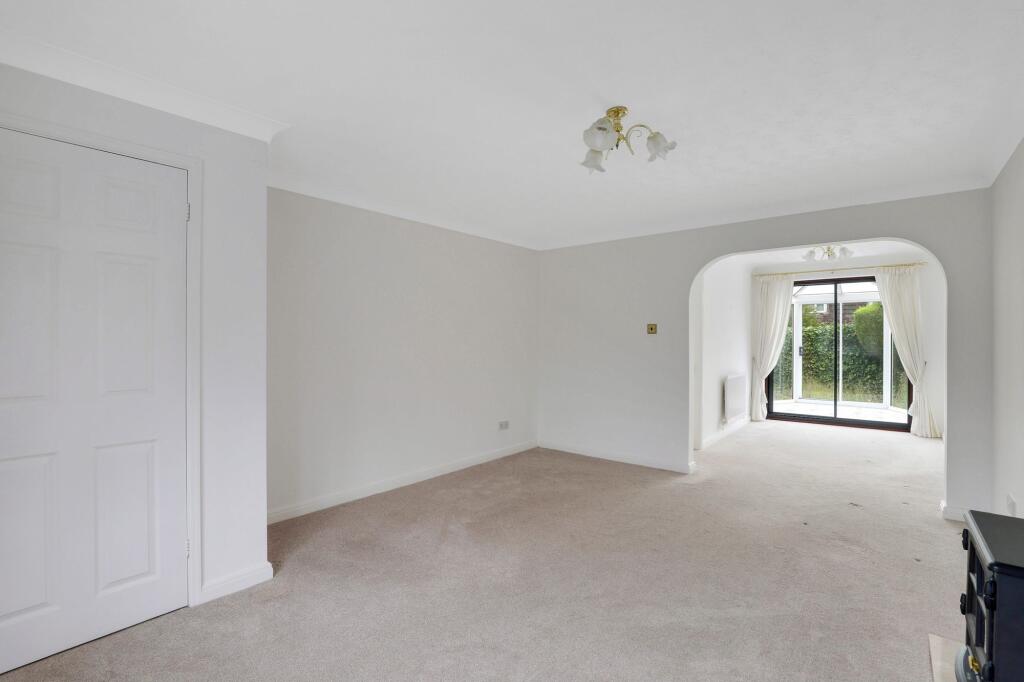 House in Nottingham, Dovedale Estate, Long Eaton - More