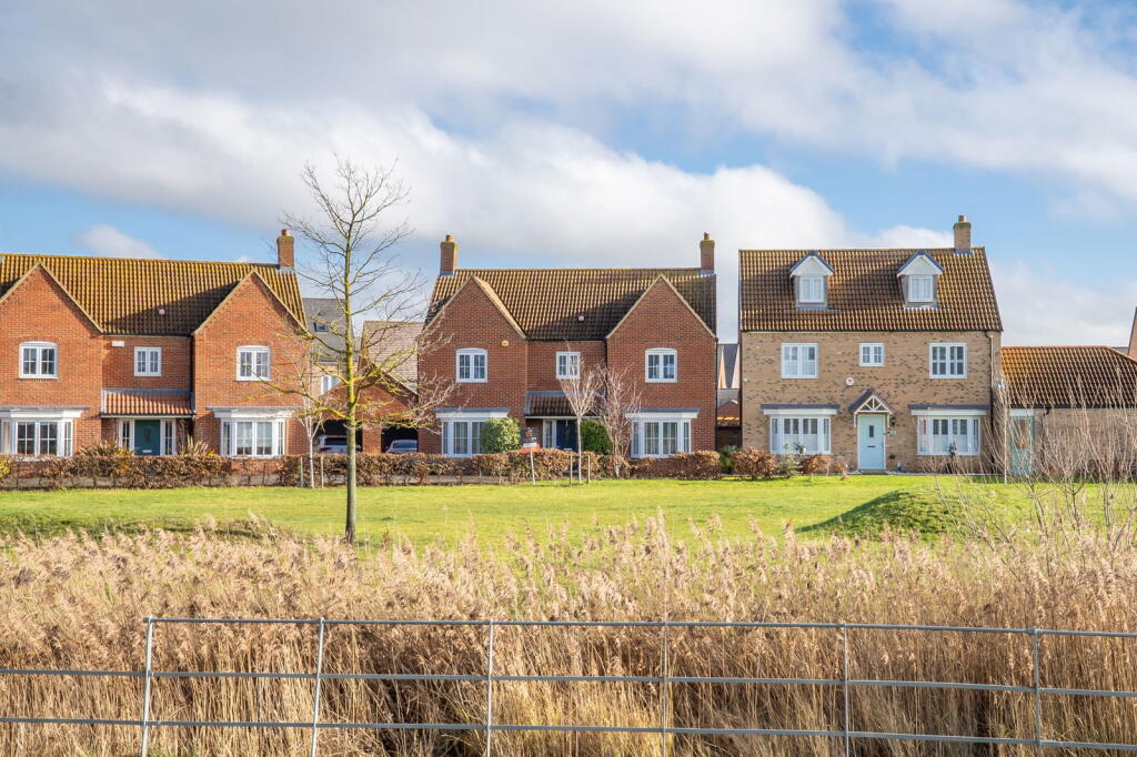 Main image of property: Fieldfare View, Wixams