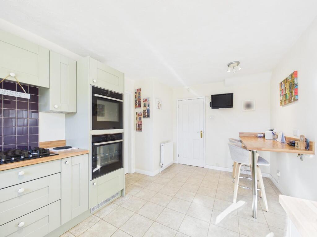 House in Yate, South Gloucestershire - More
