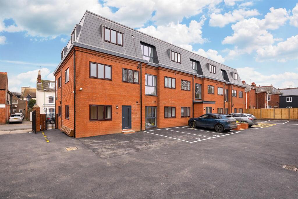 Main image of property: Bailey House, Barttelot Road, Horsham
