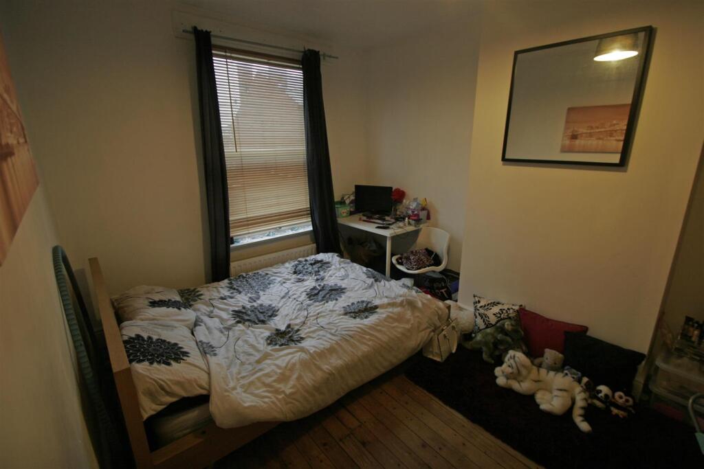 House in Leeds - View 4
