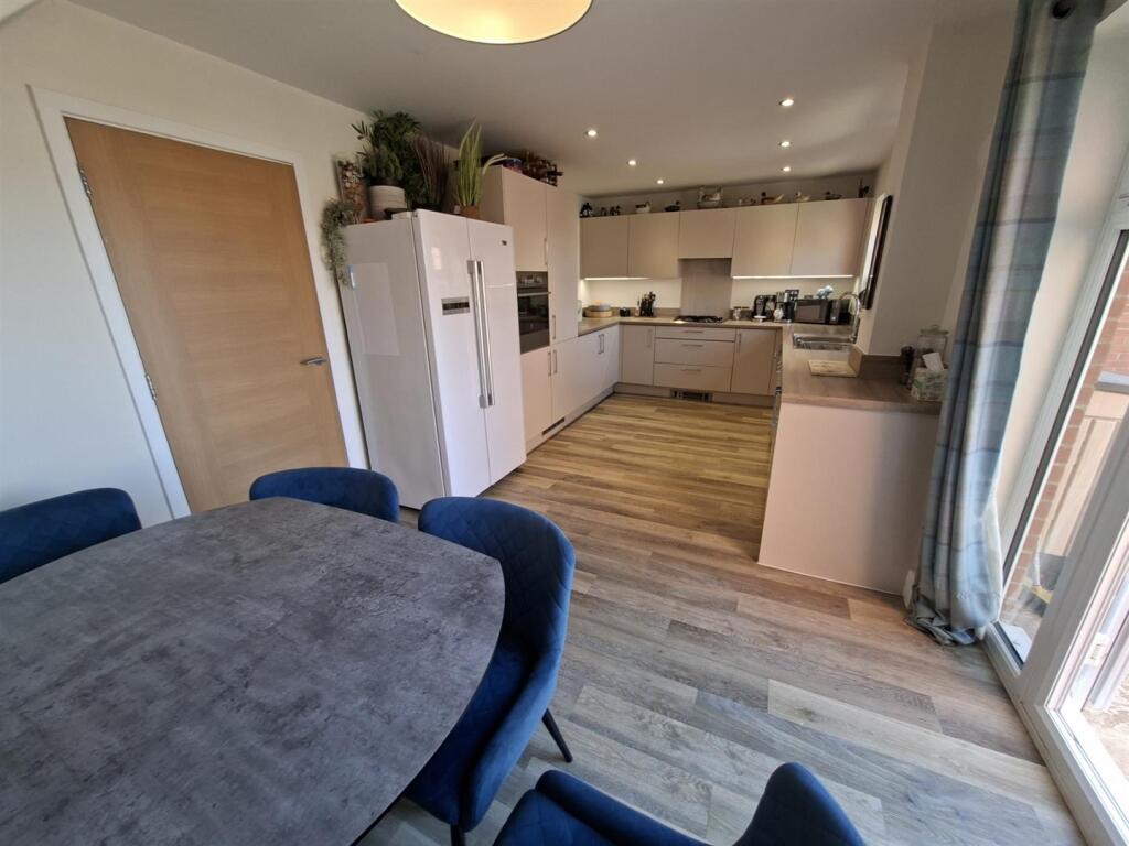 House in Northampton - View 5