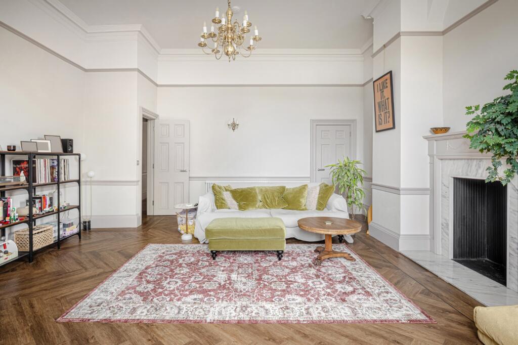 Apartment in Chelmsford - View 4