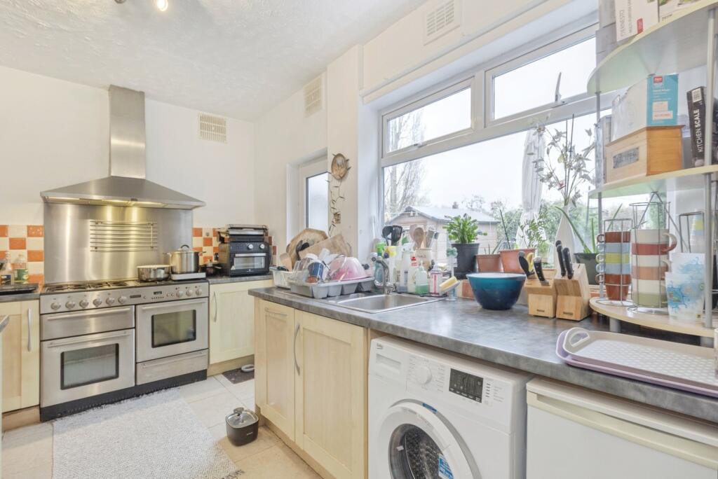 Roydene Crescent, Leicester, Leicestershire, LE4 photo 3
