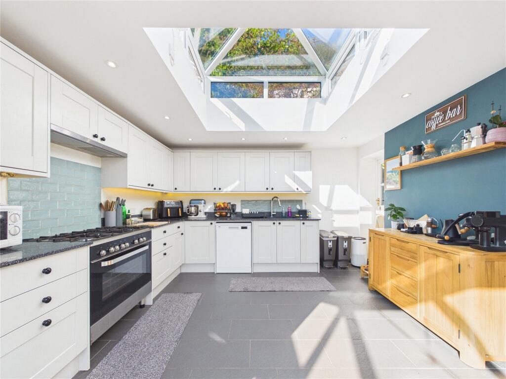 Lower Wyche Road, Malvern, Worcestershire, WR14 photo 3