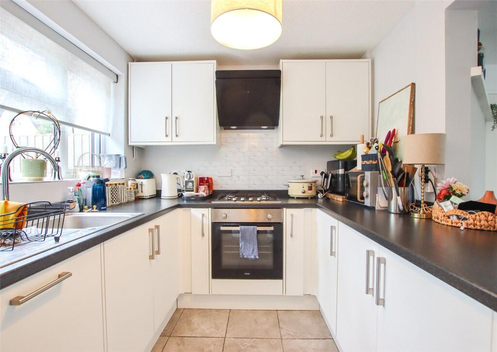 Pound Road, Pennington, Lymington, Hampshire, SO41 photo 2