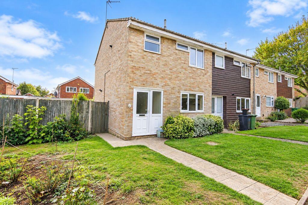 3-bed semi-detached on Hampton Road, Maidstone, £300,000