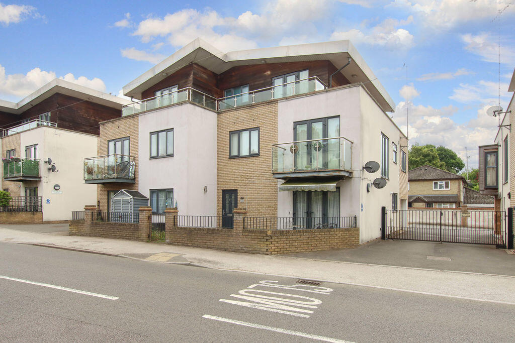 Main image of property: St. Albans Hill, Hemel Hempstead