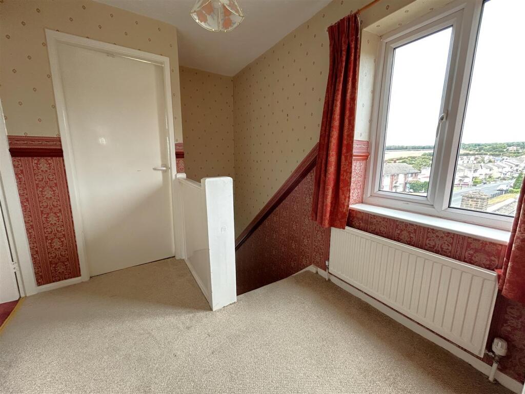 House in Doncaster, Barnburgh - More