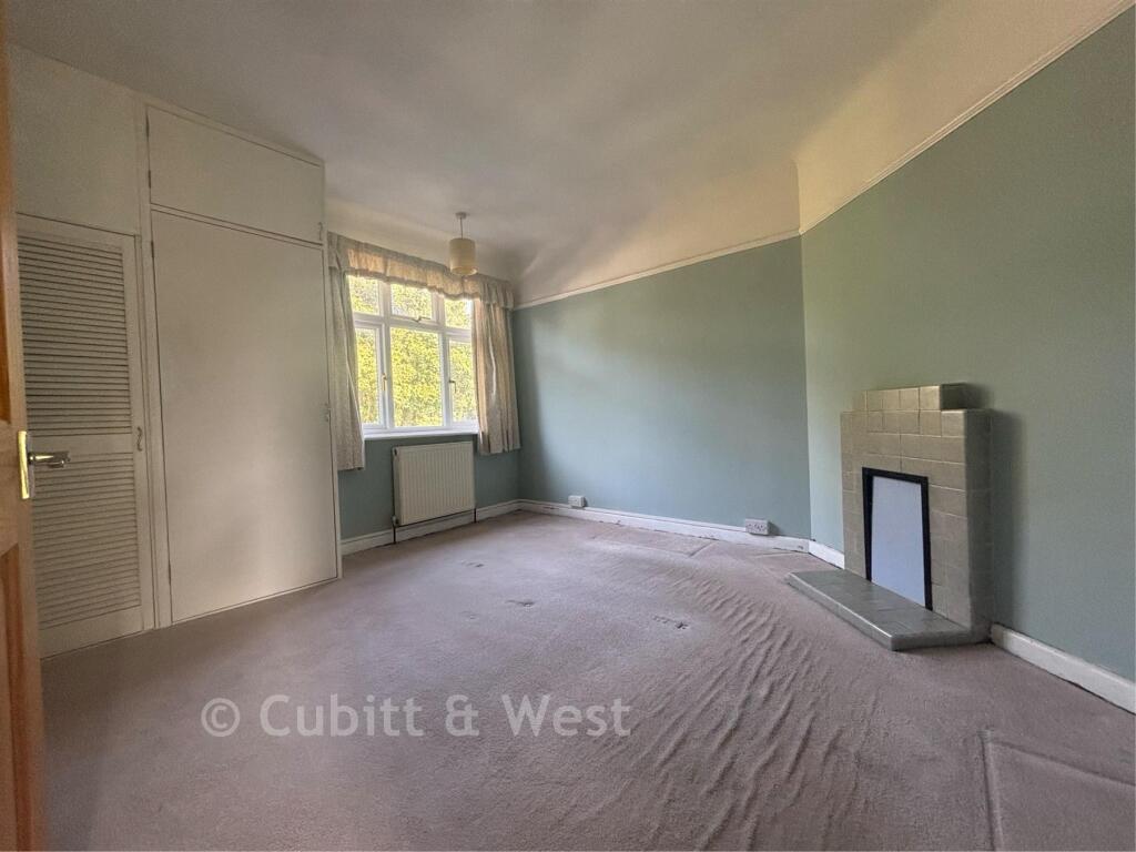 Hawthorn Crescent, Cosham, Hampshire photo 5