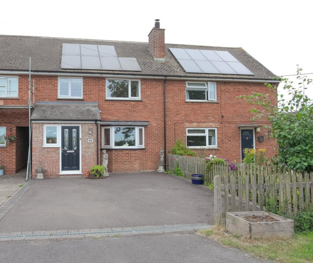 3-bed terraced on London End, Upper Boddington NN11 6DP, £325,000
