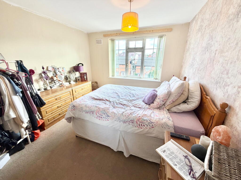 House in Dudley, West Midlands - More