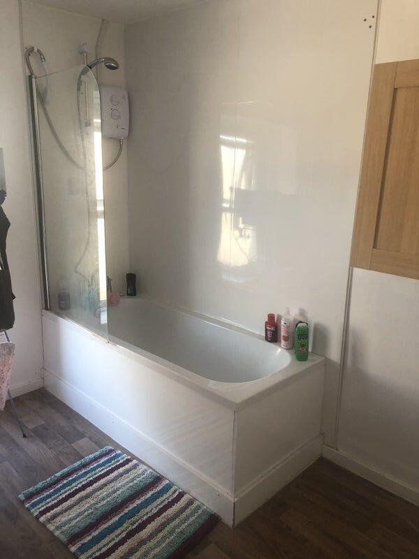 Main image of property: Flat 2, Room 1, Llynfi Arms, Maesteg Road, Tondu, Bridgend