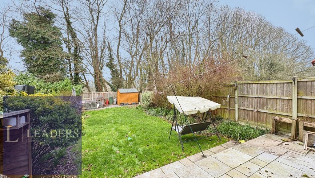 Ravens Avenue, Halstead, Essex photo 3
