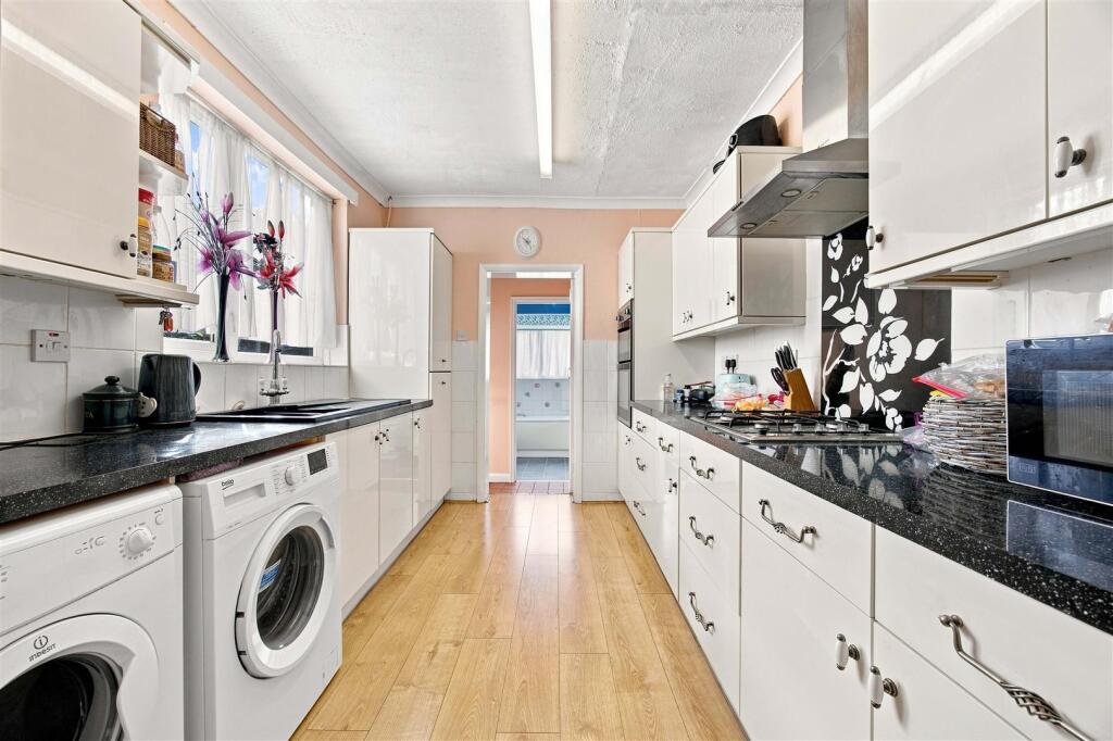 House in Southall - View 2