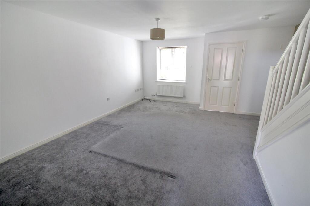 House in Royal Wootton Bassett, Woodshaw, Wiltshire - View 5