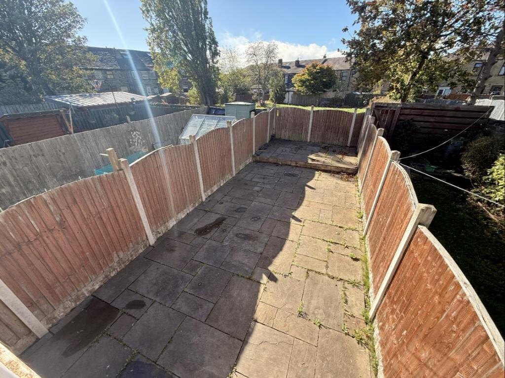 House in Kirklees, West Yorkshire - More
