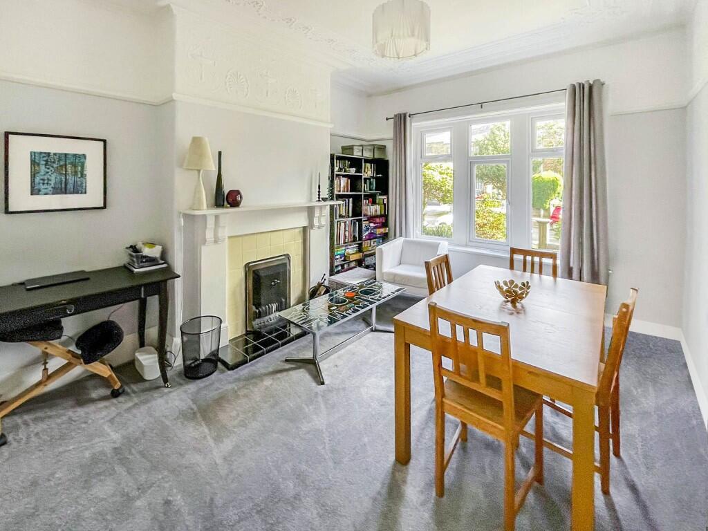 Elmfield Road, Huddersfield, West Yorkshire, HD2 - View 3