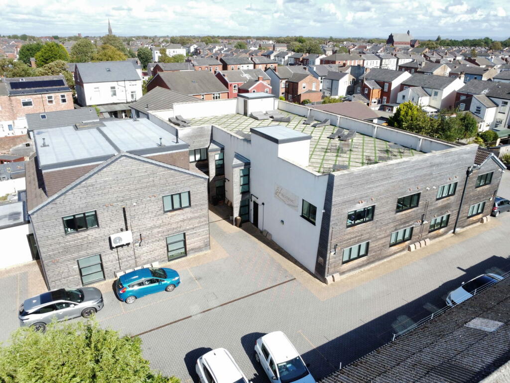 Studio flat on The Residences, European House, Southport, PR9, £105,000