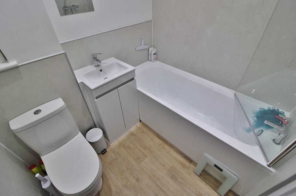 House in Havant, Waterlooville - View 4
