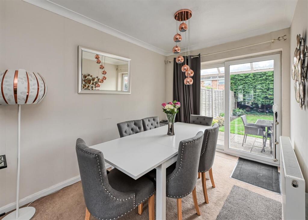 40 Sandy Lane, Codsall, Wolverhampton, WV 8 1EJ photo 4