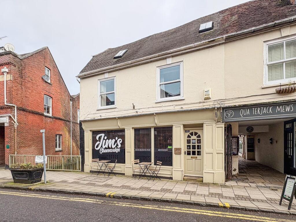 Main image of property: 10 East Street, Wimborne, BH21 1DS