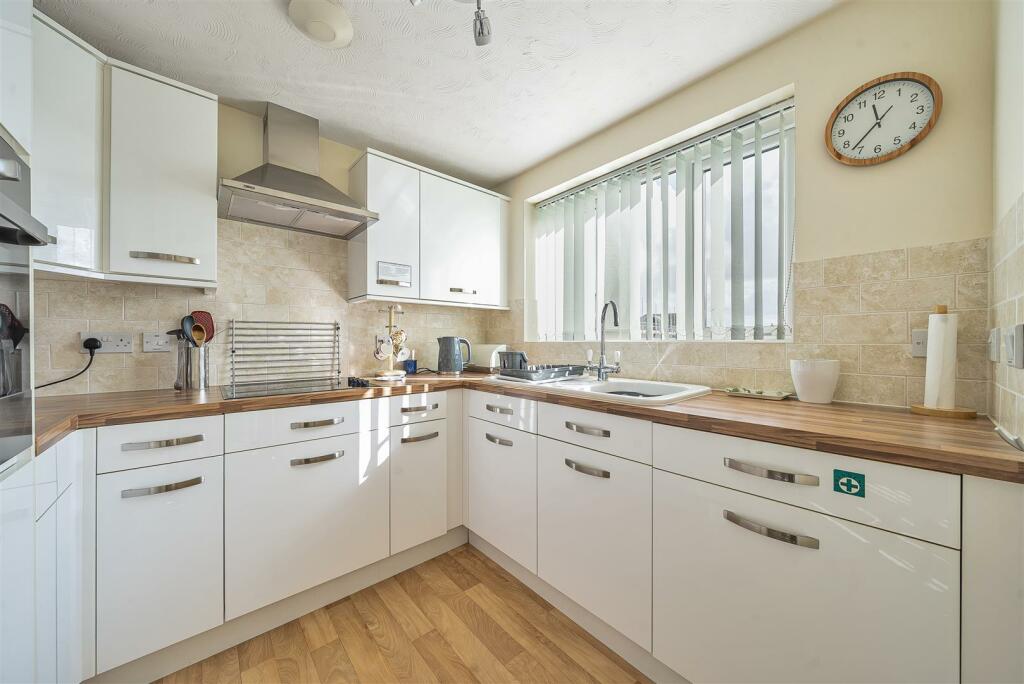 Waterside Lodge, Tonbridge photo 4