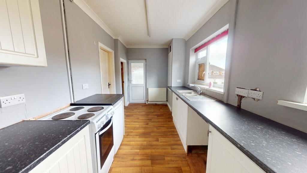 House in Stoke-on-Trent, Meir - View 4