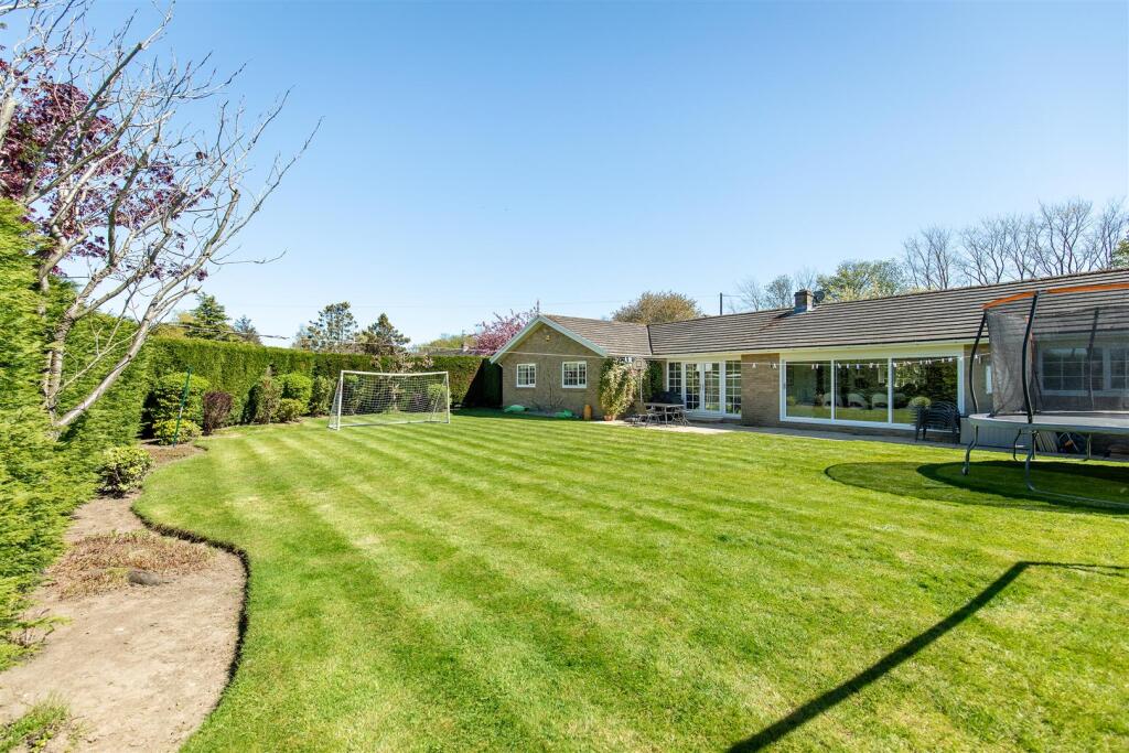 House in Newcastle upon Tyne - View 4