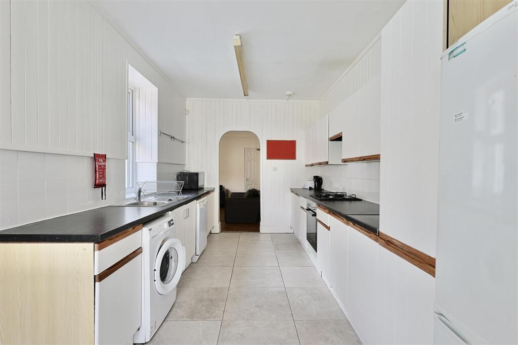 House in Newcastle upon Tyne - View 5