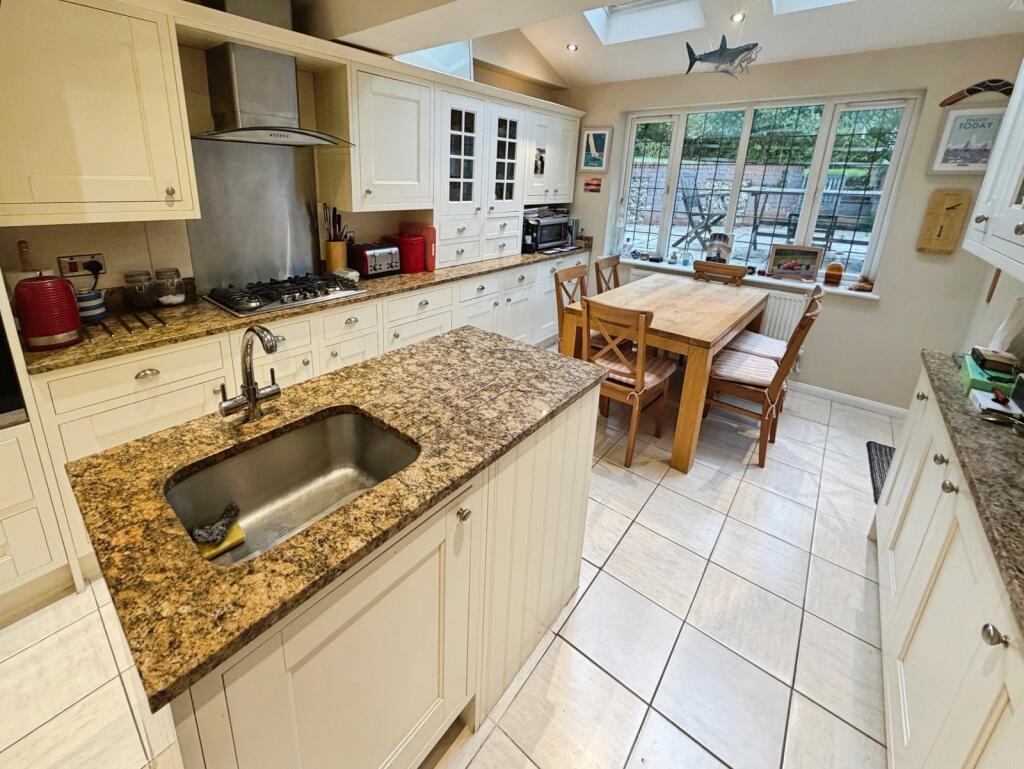 House in Portsmouth - View 3