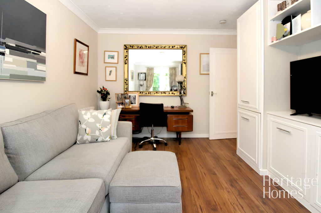 Apartment in Norwich, Mile Cross - View 5