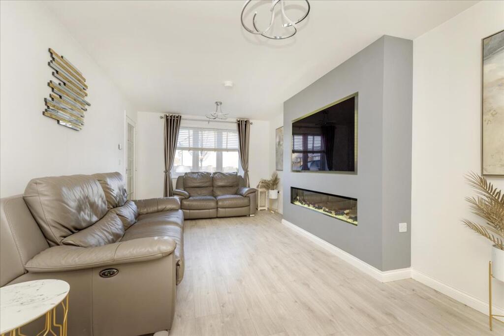 25 Cadwell Gardens, Gorebridge, EH23 photo 3
