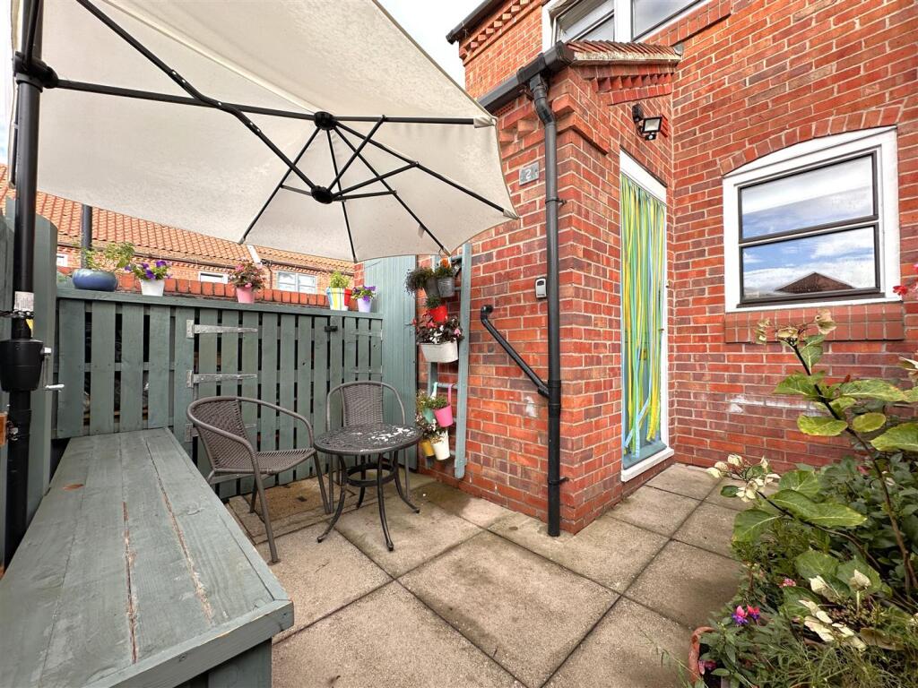 House in Nottingham - View 3