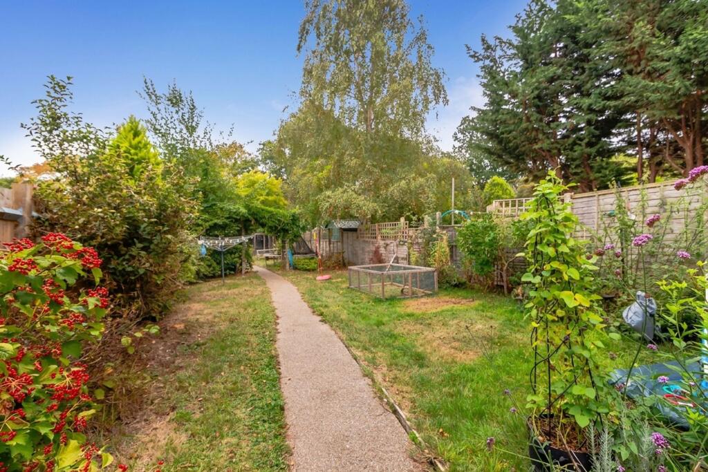 House in Tonbridge - More