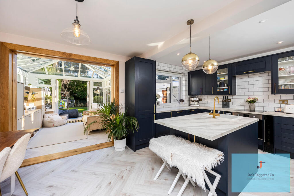 House in Hove, West Blatchington - View 5