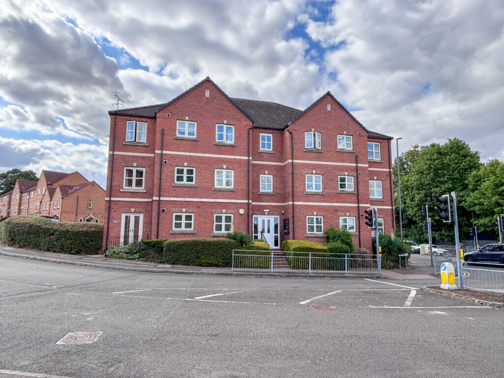 Main image of property: 16 Maple Leaf Gardens, Worksop, S80 2PR