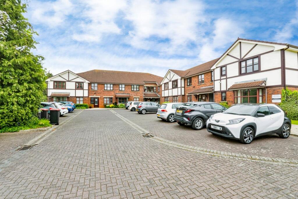 Main image of property: Grosvenor Close, Poulton-le-Fylde, FY6