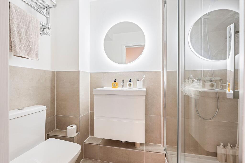 Apartment in Poole - More