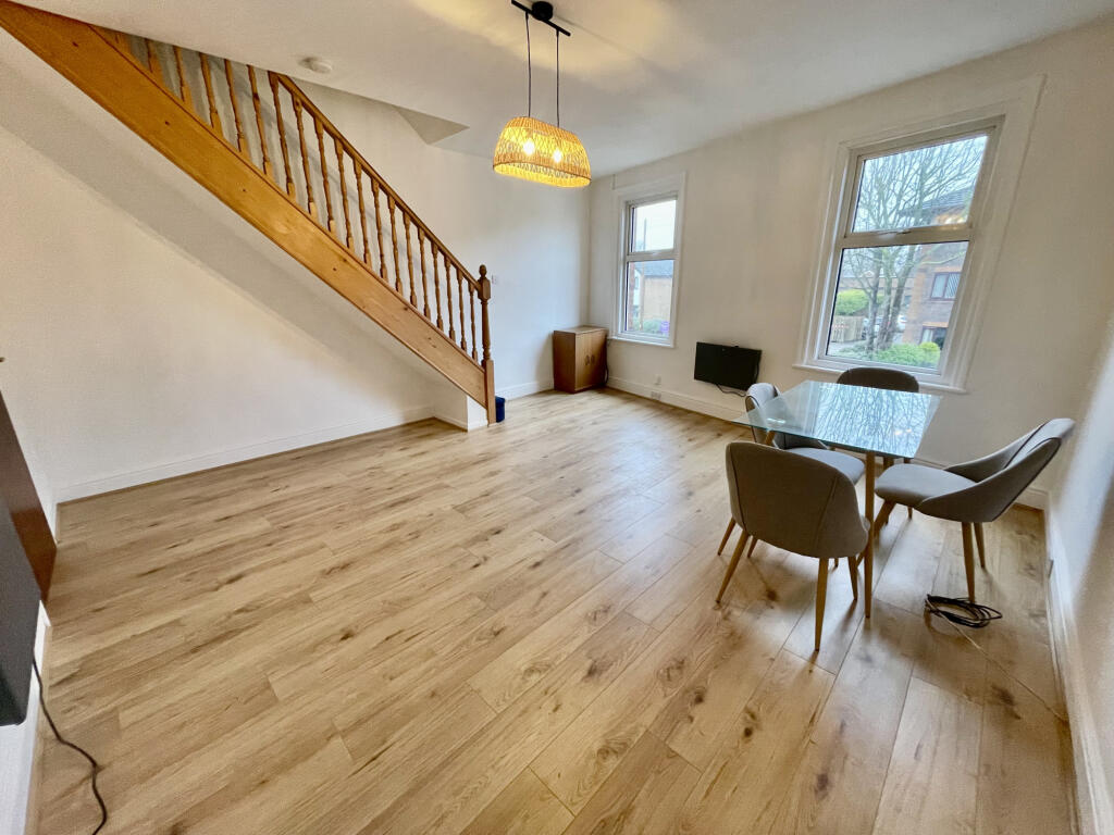 2-bed flat on Victoria Road East,  Thornton, FY5, £94,950