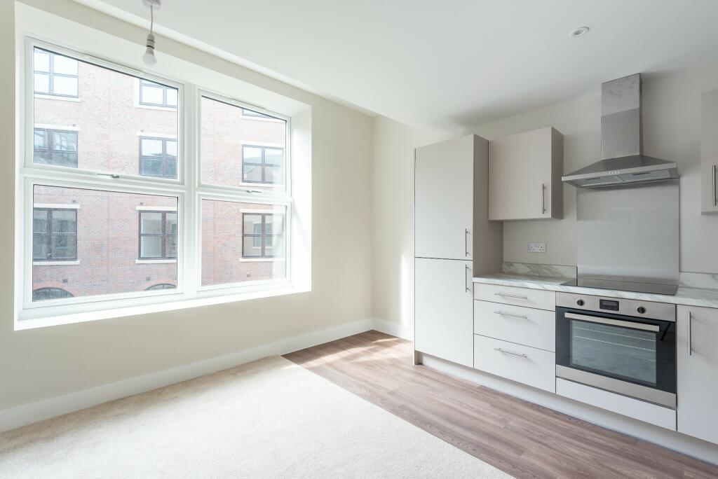 Main image of property: Apartment 126 Sovereign Court, 182 High Street, Kingston Upon Hull, HU1 1BU