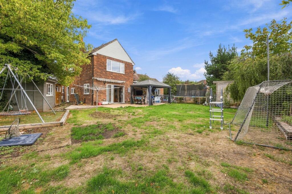 House in Stevenage - View 4