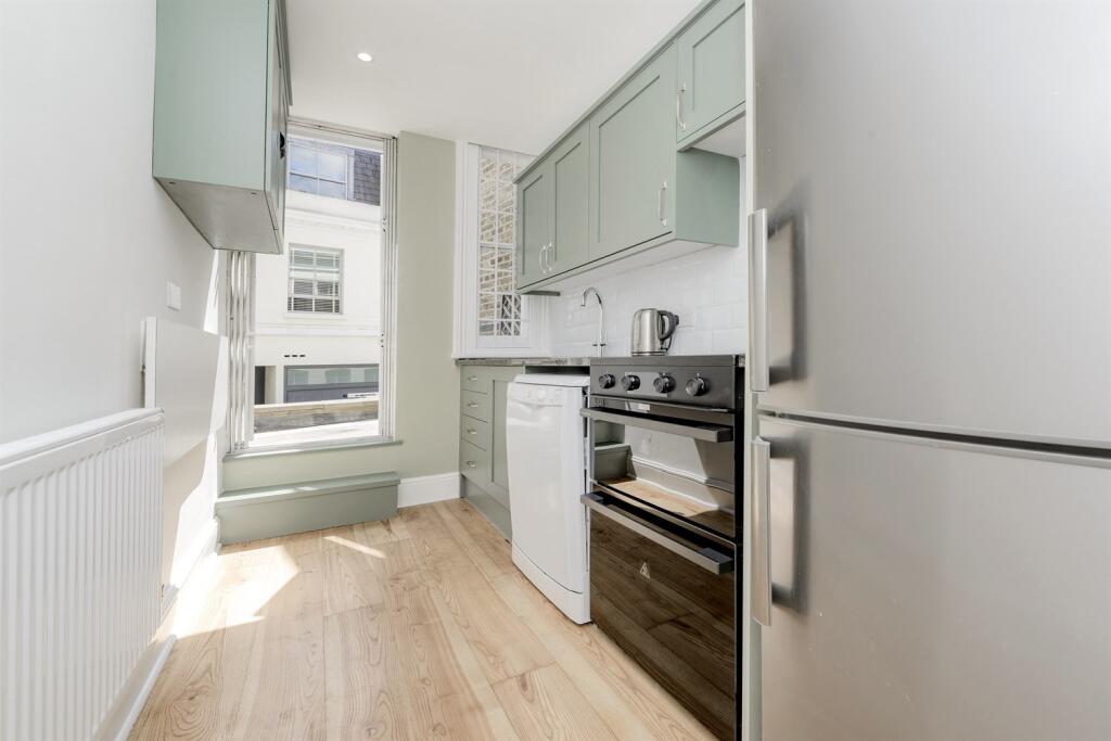 Apartment in London - View 3