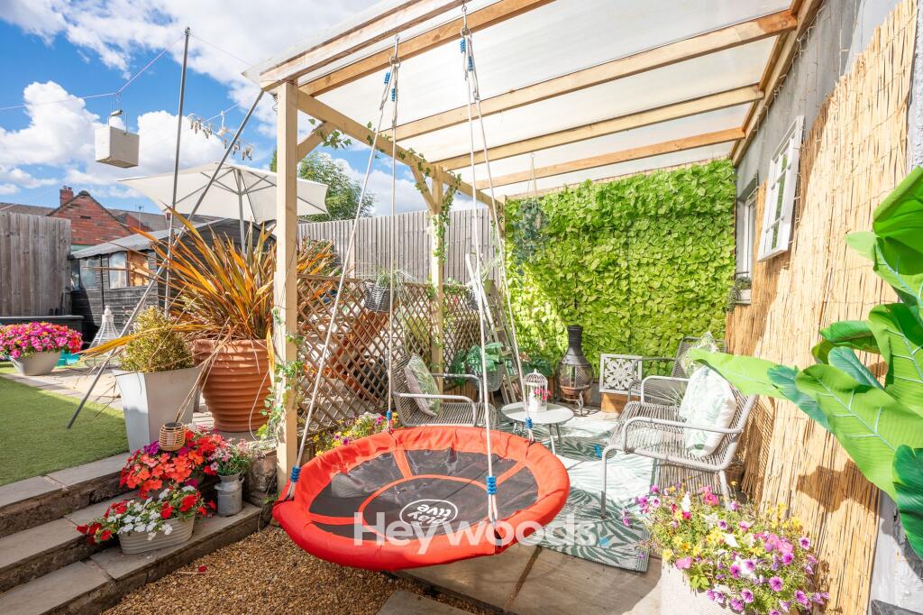 House in Newcastle-under-Lyme, Beasley - View 4