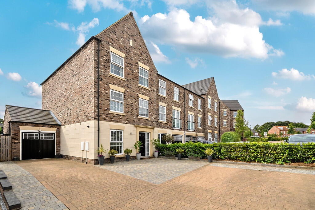 Main image of property: 7 Leconfield Drive, Wetherby LS22 6BF