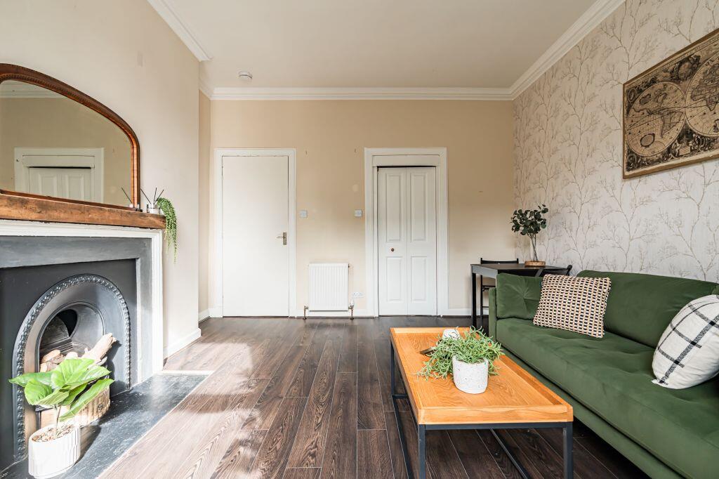 Apartment in Edinburgh, Haymarket, West End - View 3