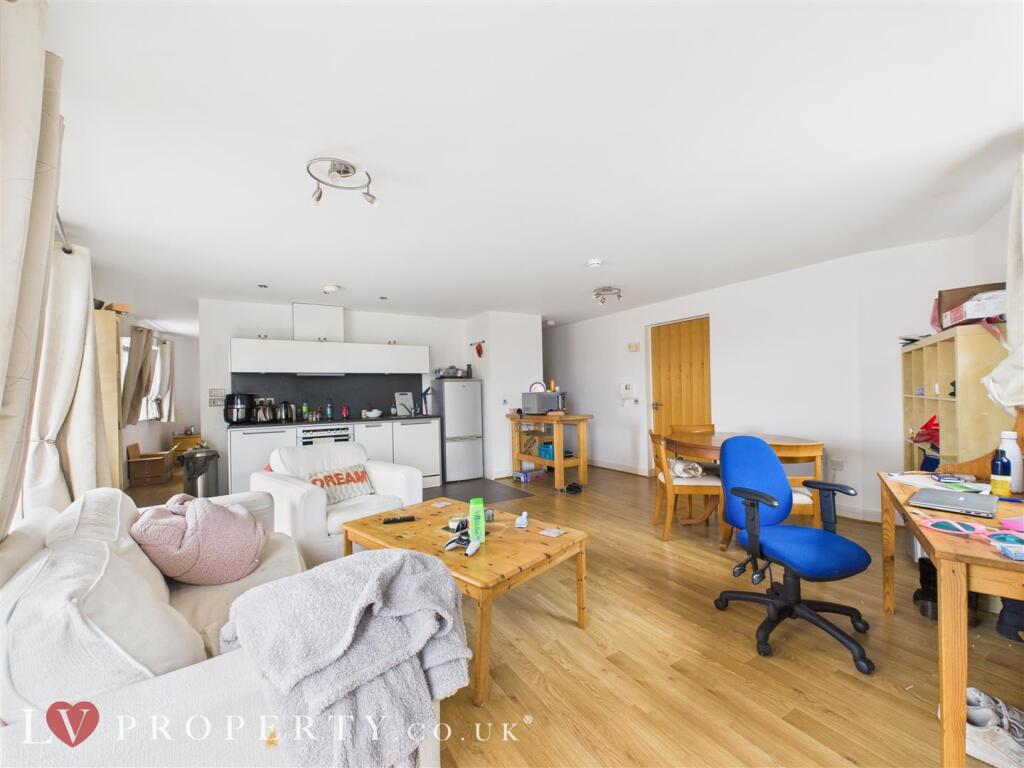 Apartment in Birmingham, Jewellery Quarter - View 5